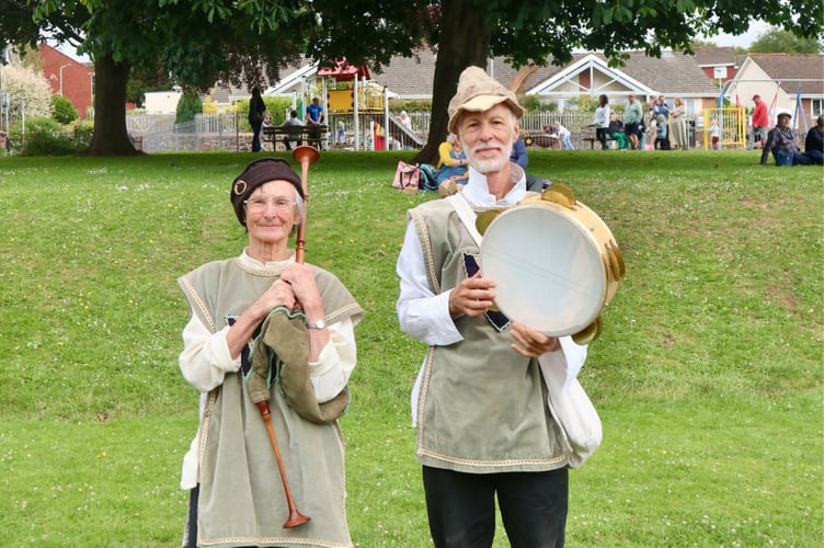 A pair of minstrels
