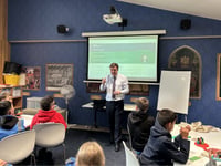 Tedburn pupils meet MP on London trip