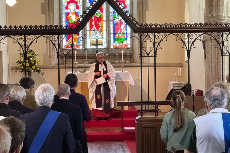 The Rev Preb Matthew Tregenza, from Crediton, led the service and paid tribute to the skill of the ringers, thanking them for calling people to workship.  AQ 4097
