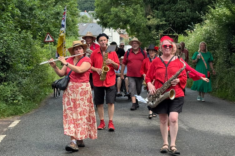 Exeter Street Band led the parade and played for the 25th anniversary of Sandford Millennium Green and Path. AQ 4649