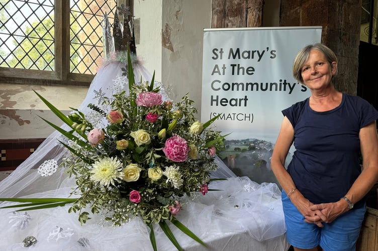 Hilary Jones, on behalf of Morchard Bishop Brownies, created a display about ‘The Snow Queen”.  AQ 4506
