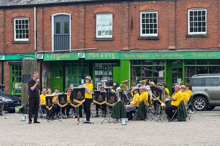 Crediton Town Band with Musical Director Iorwerth Pugh. AQ 4248