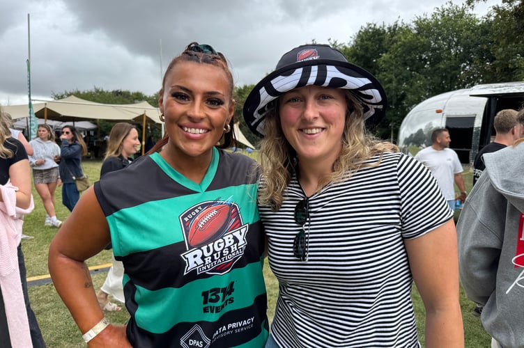Abby Middlebrooke, Exeter Chiefs and Exeter University player with Clara Nelson, Exeter Chiefs player at the Rugby Rush event.  AQ 5937
