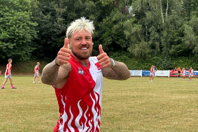 A thumbs up from FDS Warriors Captain Jack Nowell at Rugby Rush.  AQ 5958
