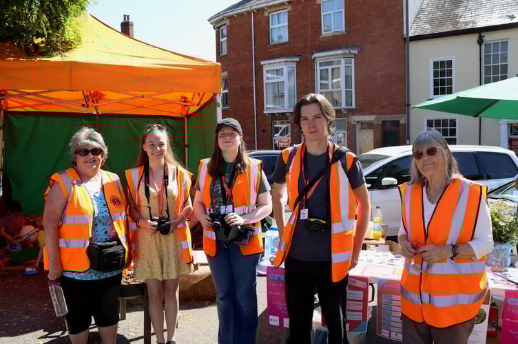 Volunteer stewards and Crediton Youth Service photographers