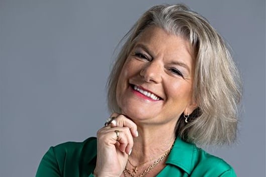 Veronica Henry named patron of Devon library charity