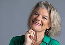 Veronica Henry named patron of Devon library charity