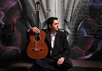 Multi-talented guitarist Manus Noble to play in Crediton