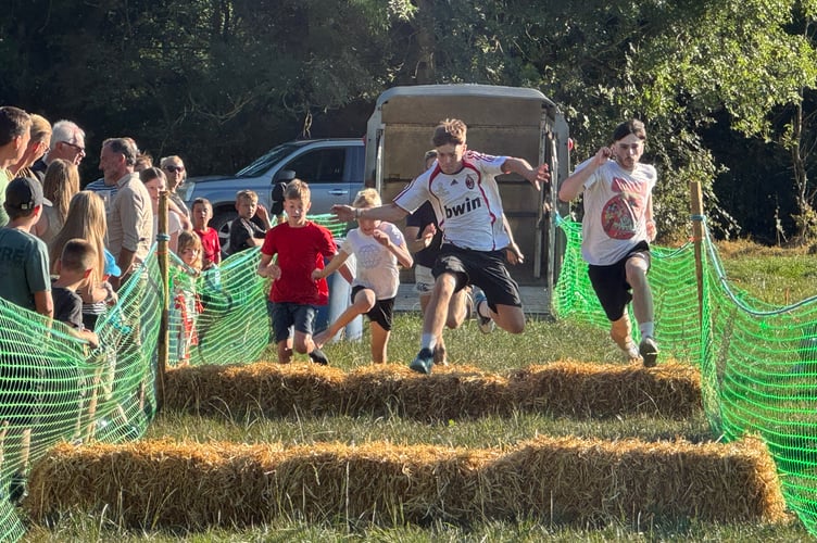 During one of the children’s races. AQ 1374
