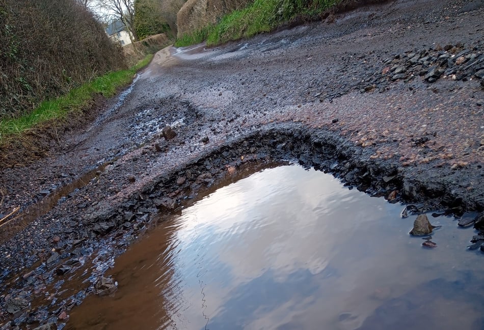 Letter: Appalling state of the road through Gunstone
