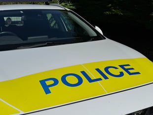 Warning about cold callers offering gardening or maintenance services
