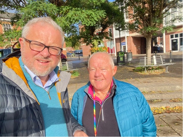 Councillors Tim Stanford, left, and Jim Cairney at their drop-in at the Farmers’ Market in September.