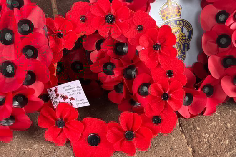 The Hayward’s Primary School hand-made Poppy. AQ 7801