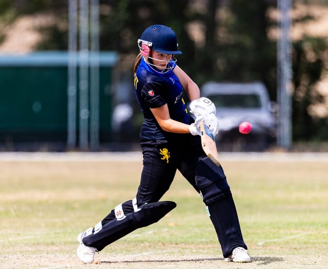 Ellie appeals for support for cricket tour to Sri Lanka

