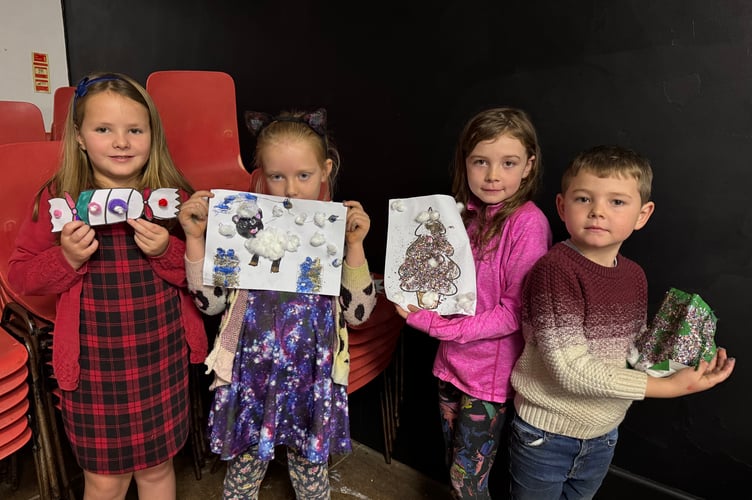 Children who made Christmas items at Sandford Craft Fair.  AQ 8005
