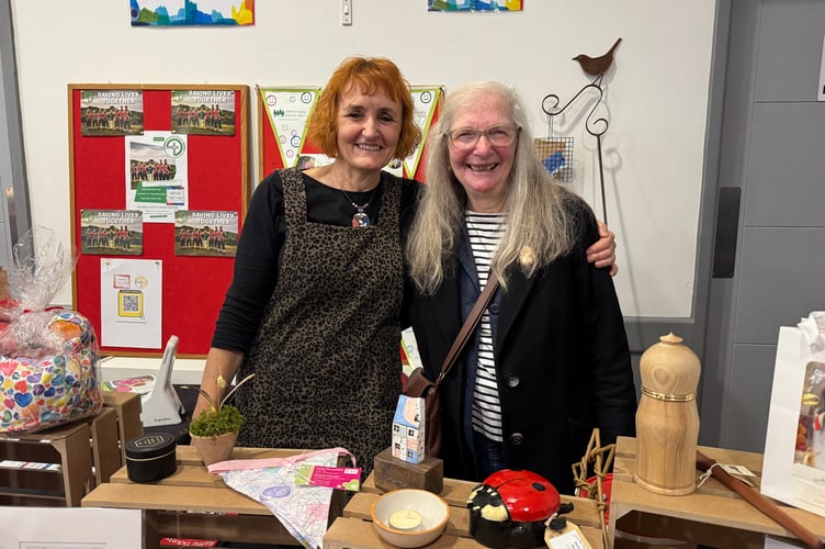 Bindy Saywood and Susie Williams celebrating 40 years of Sandford Craft Fair.  AQ 8017
