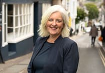 Devon MP secures PM’s pledge on school smartphone use