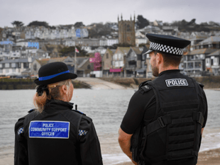 More than 1,000 apply to join Devon & Cornwall Police 