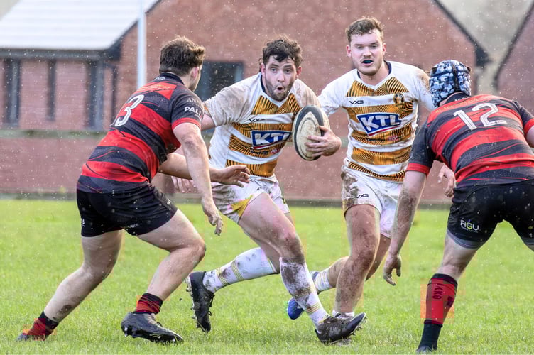 Ben Wonnacott in possession for the 1st XV