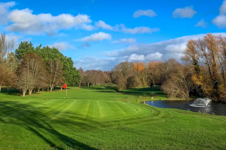 Downes all ready for the Festive Spirit Competition, thanks to the club’s hardworking greenkeepers.