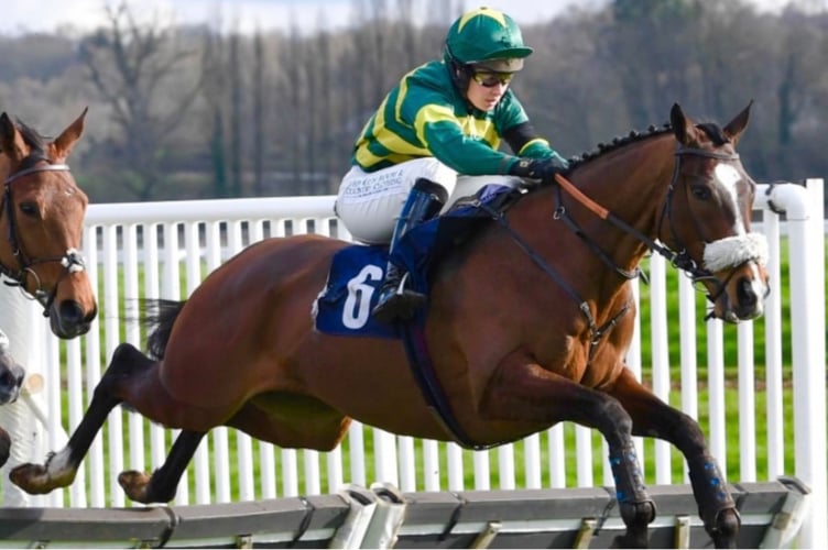 Tommy Eyston in action