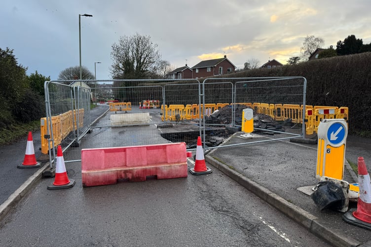 Fencing and barriers around the hole in the road at Exhibition Road.  AQ 2512
