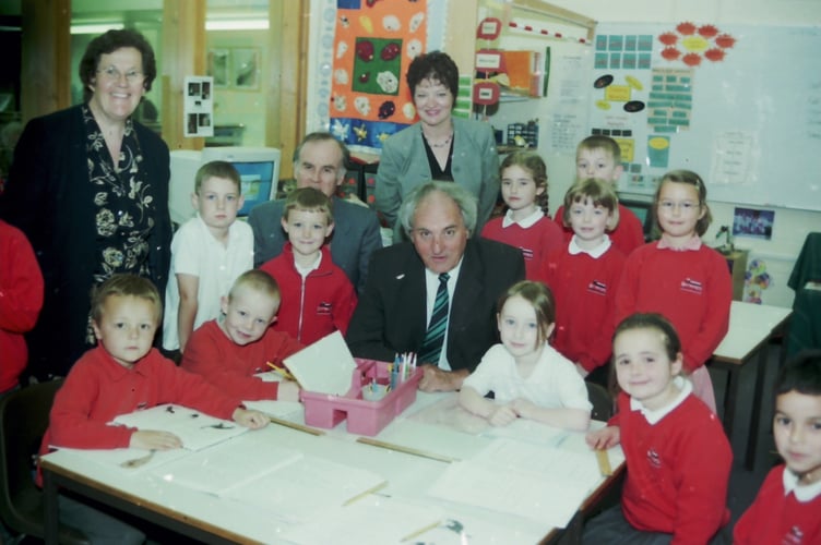 Hayward's Primary School received a good Ofsted report in April 2004. DSC00306