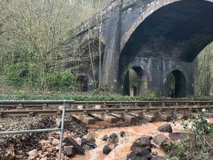 Rail group calls for better replacement services
