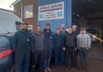 Jewells Garage team to walk for Hospiscare