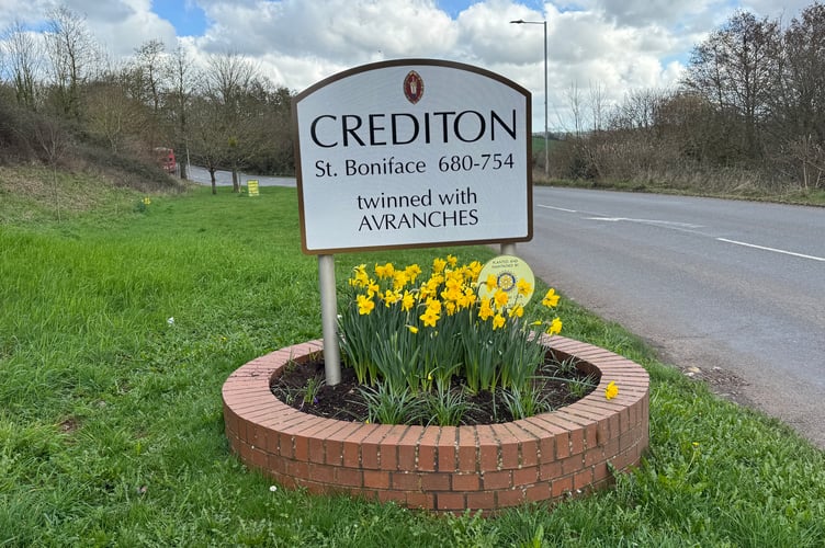 The new Crediton sign on the A377 Copplestone entrance to the town.  AQ 5560
