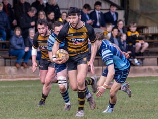 Tiverton edge past Firsts in fierce rugby clash
