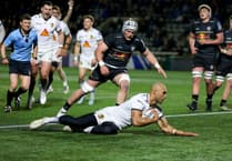 Chiefs take the bull by the horns in ruthless rout