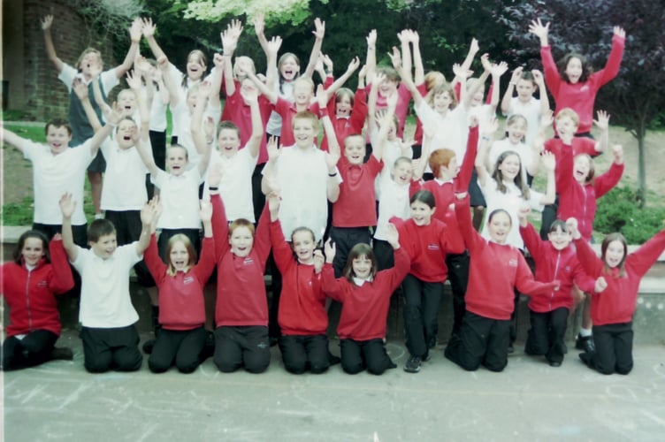 Hayward's School children who were graduating to go to senior school in July 2005. DSC00663