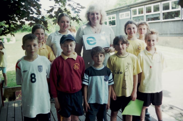 Ann Ladbrook, headteacher at East Worlington School with pupils who won £1,000 from EDF Energy for school equipment in June 2005. DSC00276