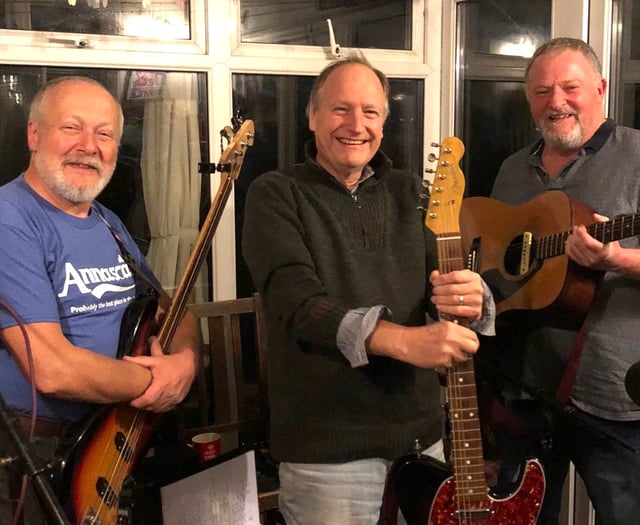 Town Square gig for The Seagulls
