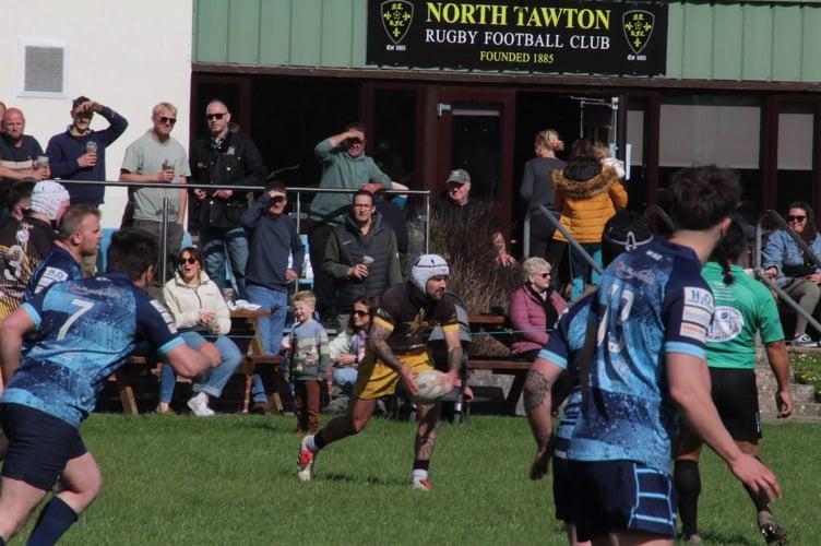 A good crowd of spectators saw North Tawton triumph against Tiverton.
