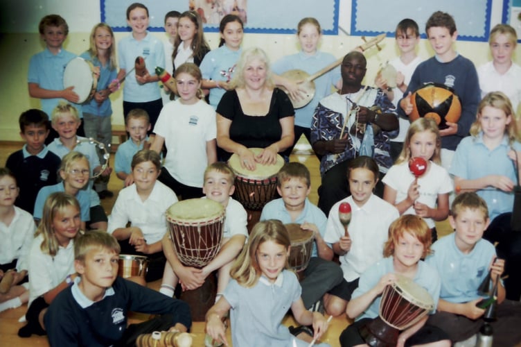 Sandford School was treated to some African music from Juldeh Camara and Crediton-based singer Nanette McClelland in September 2005. DSC01264