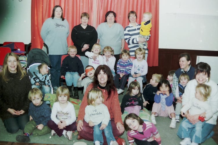 Sandford Pre-School children and assistants in December 2005. DSC00178