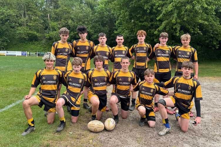 Crediton RFC U15’s.  AQ 9539
