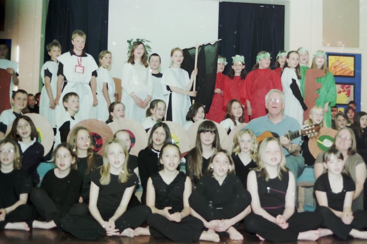 Hayward's School presented 'Theseus and the Minotaur' in March 2006. DSC01113