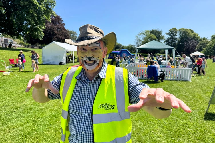 Cllr Guy Cochran was a volunteer helper at the fun day. AQ 3031