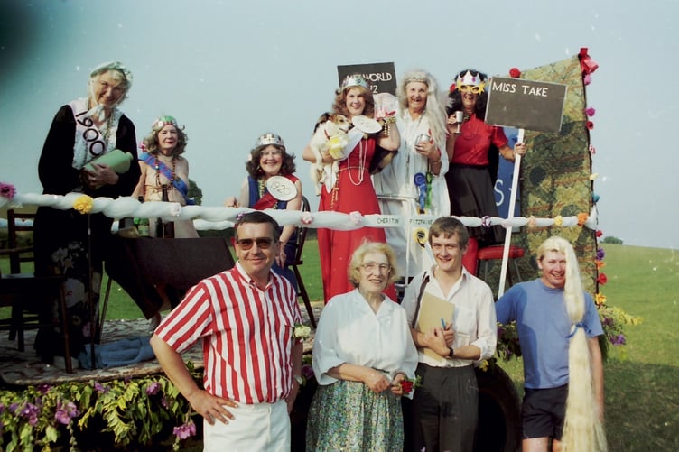 Cheriton Fitzpaine Carnival judges and one of the floats in 1990. AQ 0097