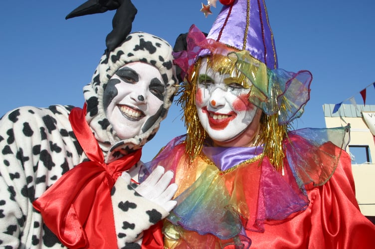Colourful characters at Cheriton Fitzpaine Carnival in 2006. AQ 6625