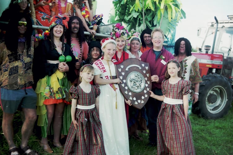 Cheriton Fitzpaine Carnival trophy winners in 1998. AQ 1911