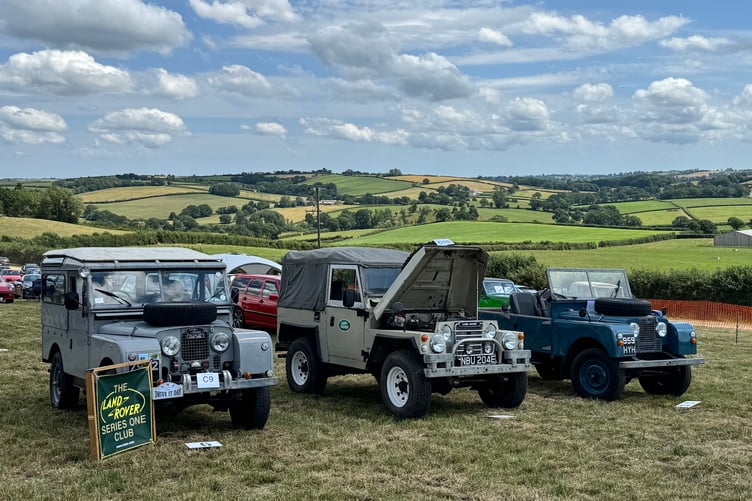 Lovely heritage Land Rovers at Coldridge. AQ 4035