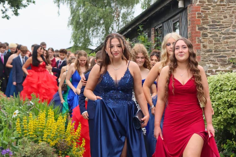 Students heading into the venue