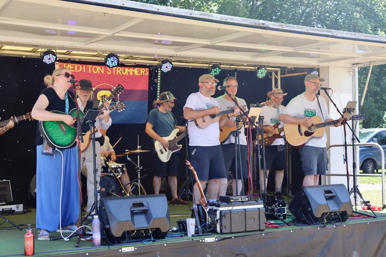 Crediton Strummers performed live