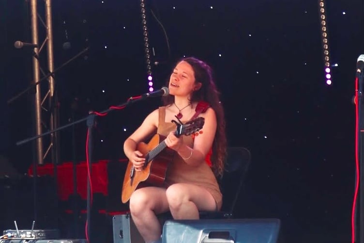Local musician Maz McNamara performed live