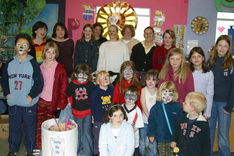Children, parents, leaders and assistants at Copplestone Busy Bees Easter Fair in March 2004. 179-7910_IMG
