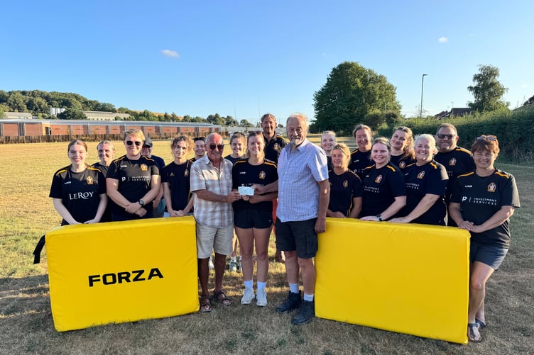 Crediton Freemasons have supported Crediton RFC Women with a donation to purchase two crash mats. AQ 6947